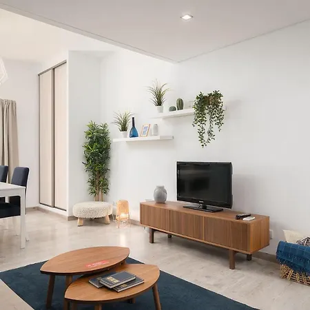 Downtown Lux ファロ