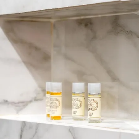 Downtown Lux ファロ